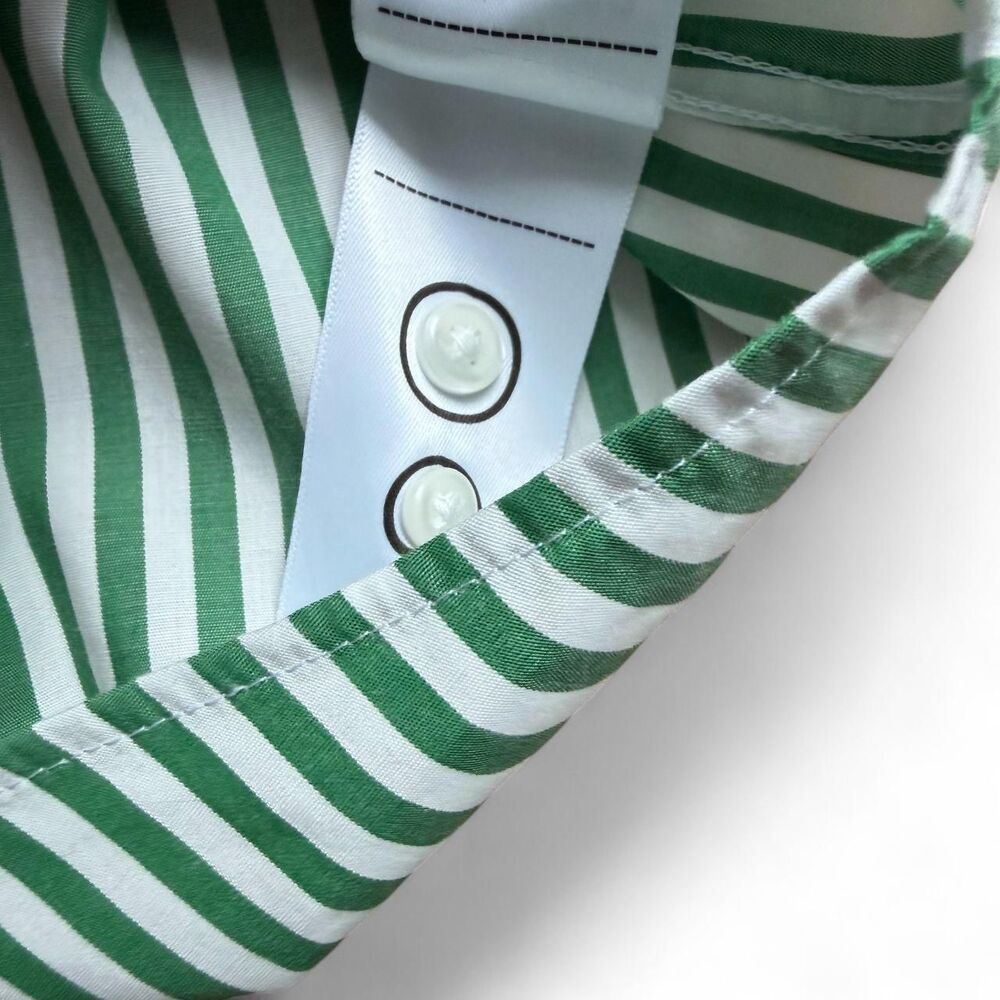 Untuckit Women's Green Shirt - Picture 7 of 7